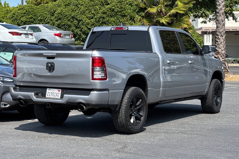 Ram 1500 Vehicle Full-screen Gallery Image 04
