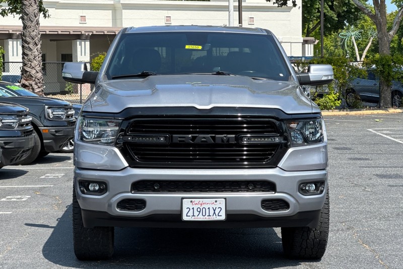 Ram 1500 Vehicle Full-screen Gallery Image 09