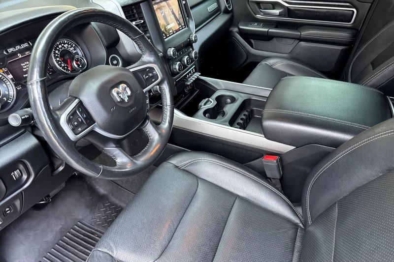 Ram 1500 Vehicle Full-screen Gallery Image 10