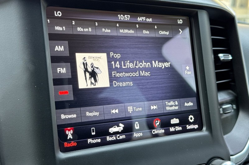 Ram 1500 Vehicle Full-screen Gallery Image 17