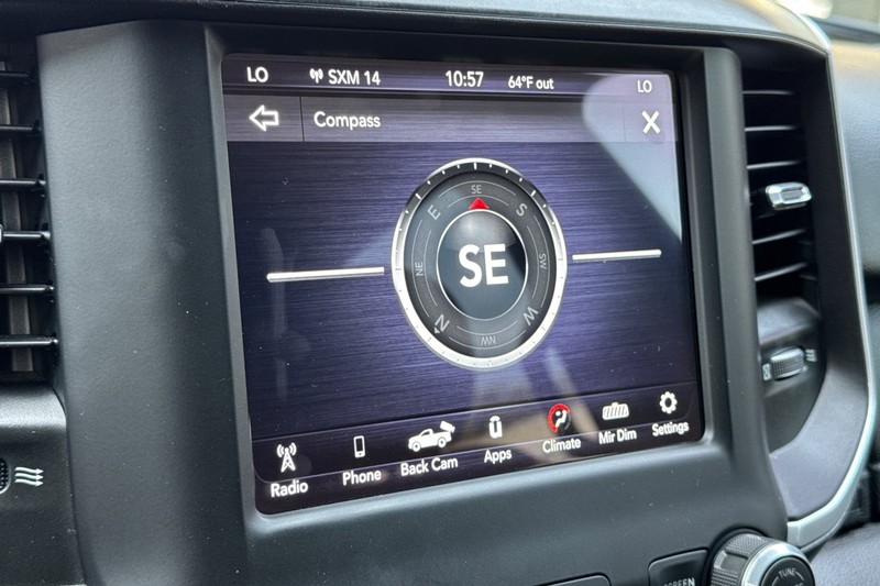 Ram 1500 Vehicle Full-screen Gallery Image 18