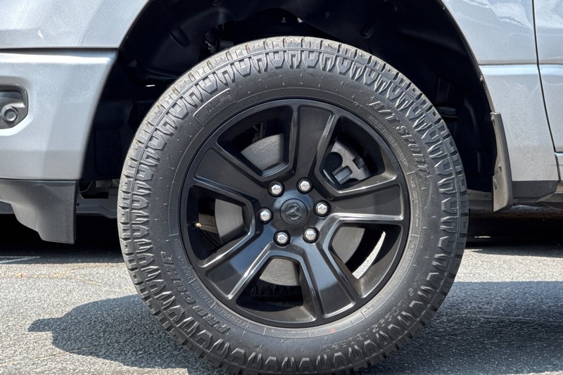 Ram 1500 Vehicle Full-screen Gallery Image 25