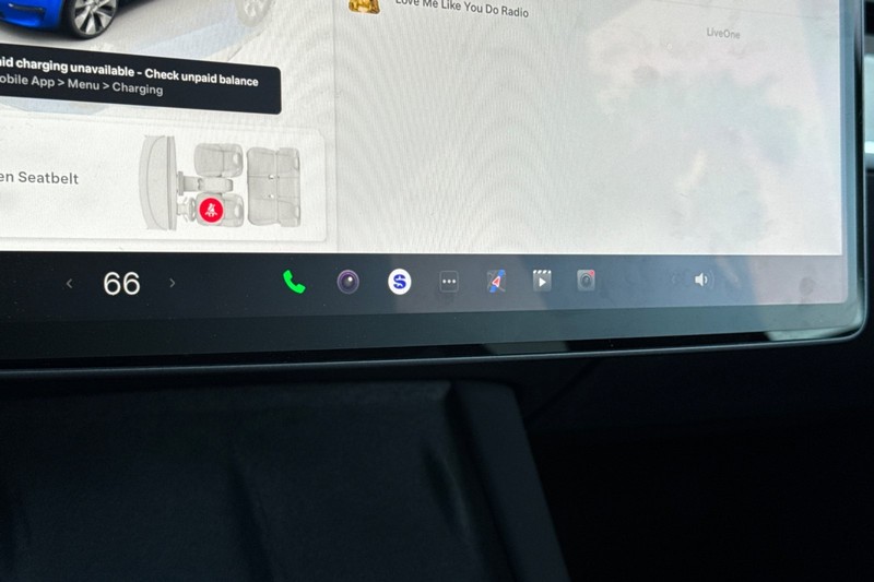 Tesla Model Y Vehicle Full-screen Gallery Image 21