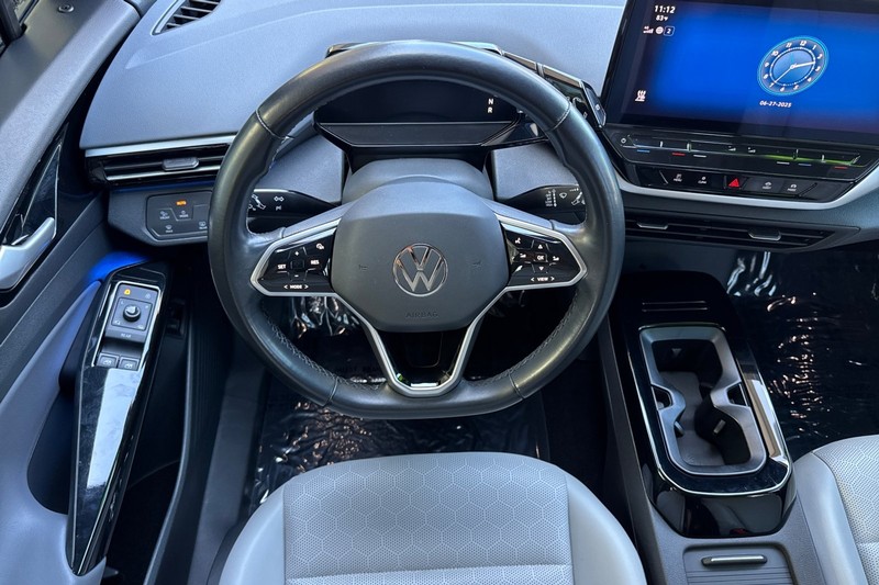 Volkswagen ID.4 Vehicle Full-screen Gallery Image 14