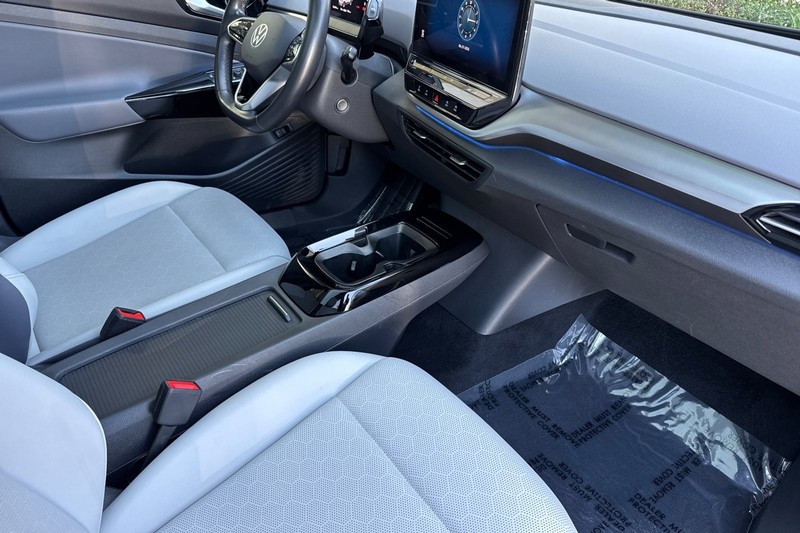 Volkswagen ID.4 Vehicle Full-screen Gallery Image 16