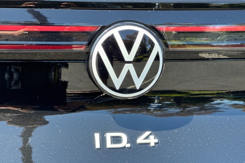 Volkswagen ID.4 Vehicle Full-screen Gallery Image 27
