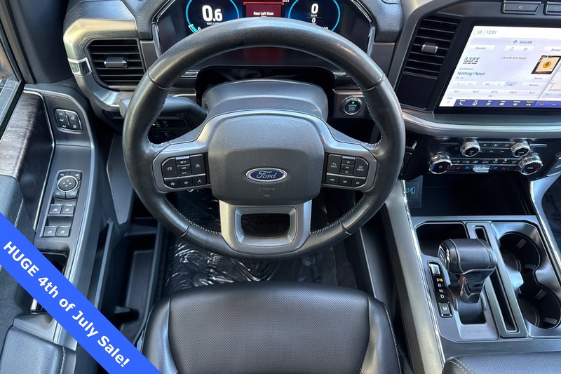 Ford F-150 Vehicle Full-screen Gallery Image 15