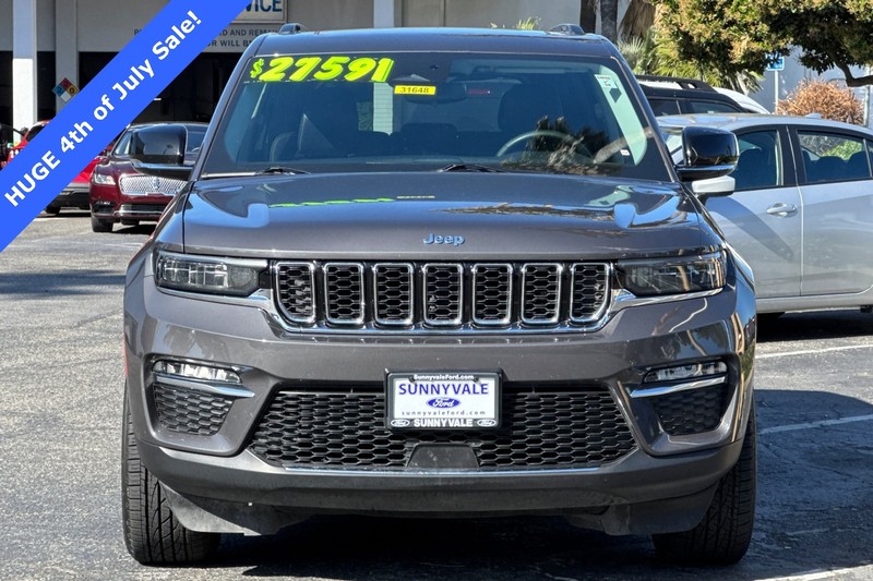 Jeep Grand Cherokee 4xe Vehicle Full-screen Gallery Image 09