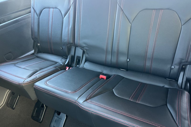 Ford Expedition Vehicle Full-screen Gallery Image 15