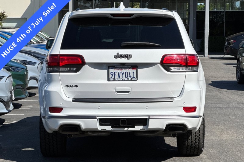 Jeep Grand Cherokee Vehicle Full-screen Gallery Image 05