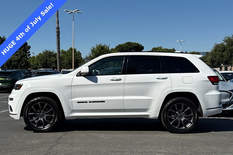 Jeep Grand Cherokee Vehicle Full-screen Gallery Image 07