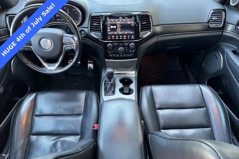 Jeep Grand Cherokee Vehicle Full-screen Gallery Image 13