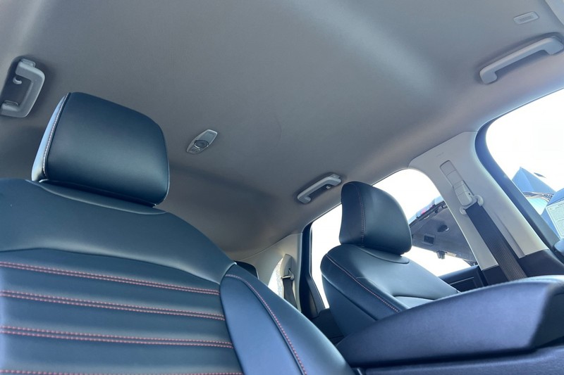 Ford Edge Vehicle Full-screen Gallery Image 18