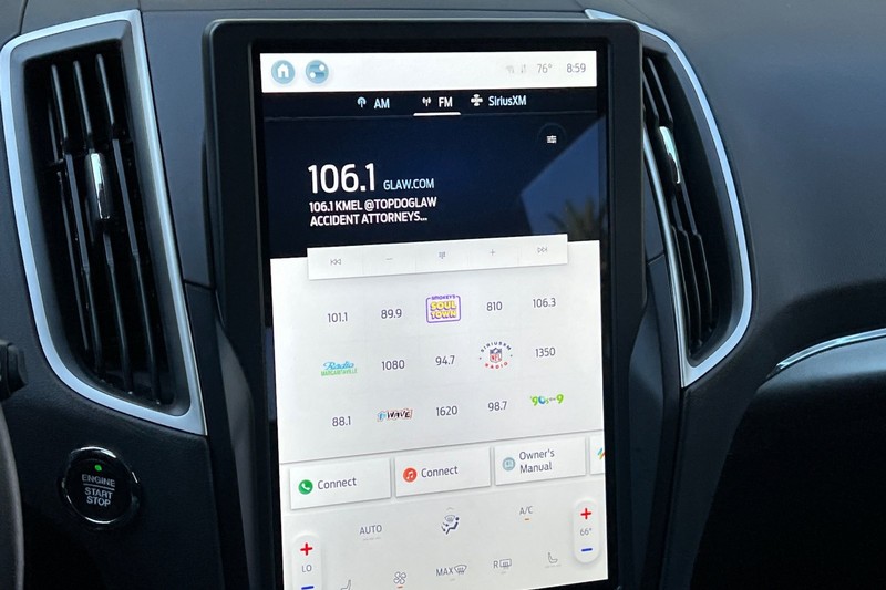 Ford Edge Vehicle Full-screen Gallery Image 19