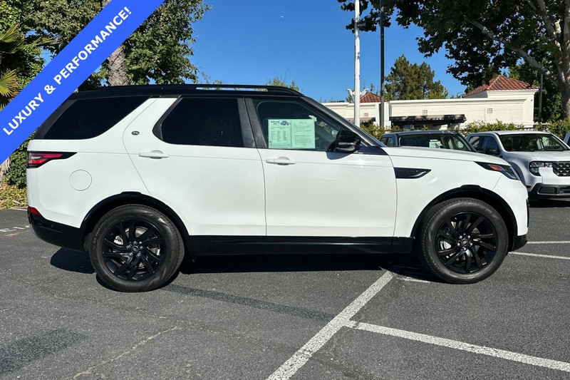 Land Rover Discovery Vehicle Full-screen Gallery Image 03