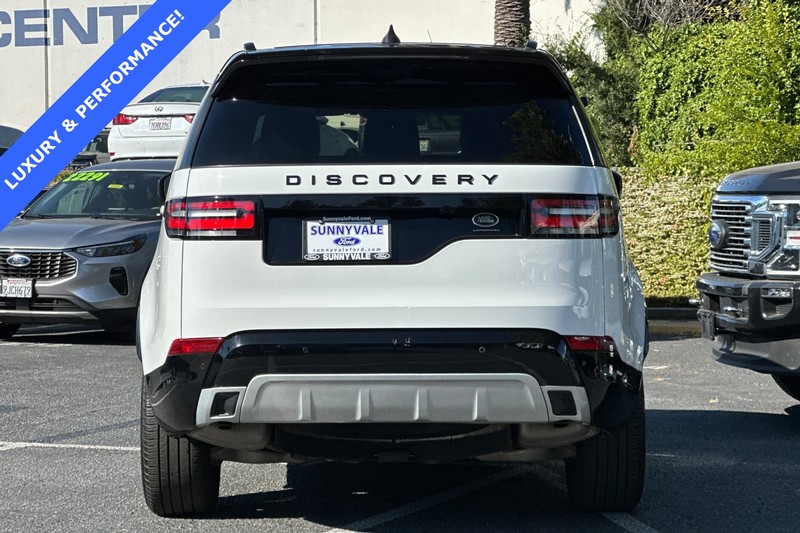 Land Rover Discovery Vehicle Full-screen Gallery Image 05