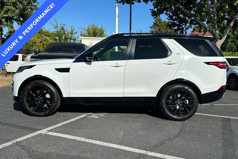 Land Rover Discovery Vehicle Full-screen Gallery Image 07