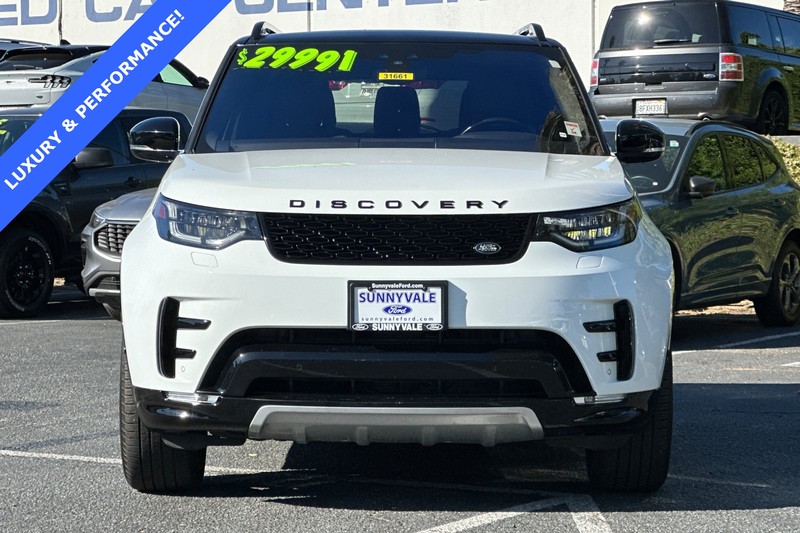 Land Rover Discovery Vehicle Full-screen Gallery Image 09