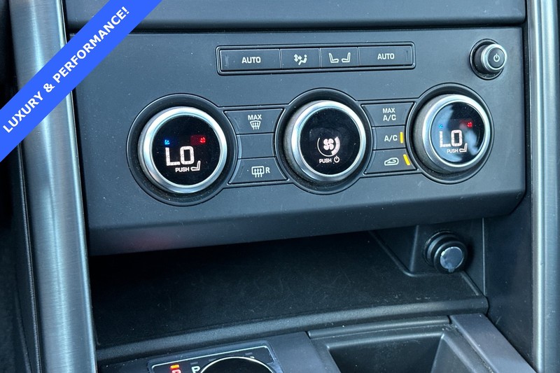 Land Rover Discovery Vehicle Full-screen Gallery Image 22