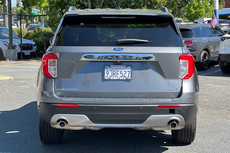 Ford Explorer Vehicle Full-screen Gallery Image 05