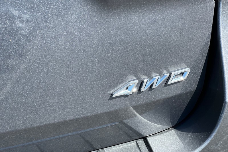 Ford Explorer Vehicle Full-screen Gallery Image 29