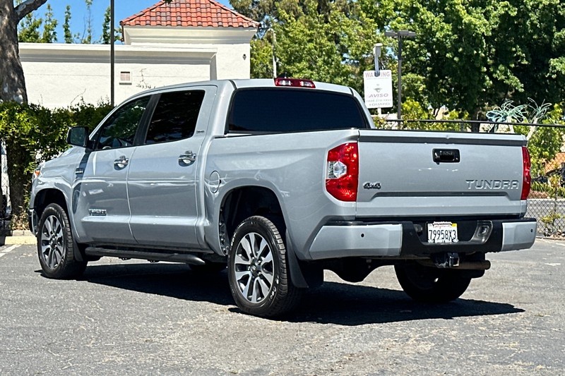 Toyota Tundra 4WD Vehicle Full-screen Gallery Image 06
