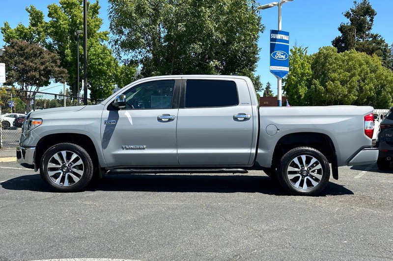 Toyota Tundra 4WD Vehicle Full-screen Gallery Image 07