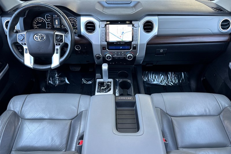 Toyota Tundra 4WD Vehicle Full-screen Gallery Image 13