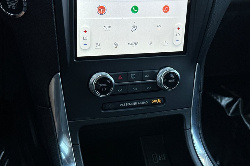 Ford Edge Vehicle Full-screen Gallery Image 21