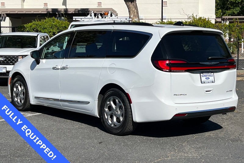 Chrysler Pacifica Vehicle Full-screen Gallery Image 06