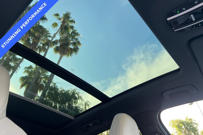 Porsche Cayenne Vehicle Full-screen Gallery Image 17