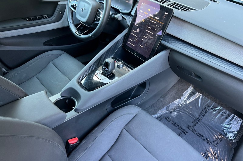 Polestar 2 Vehicle Full-screen Gallery Image 16