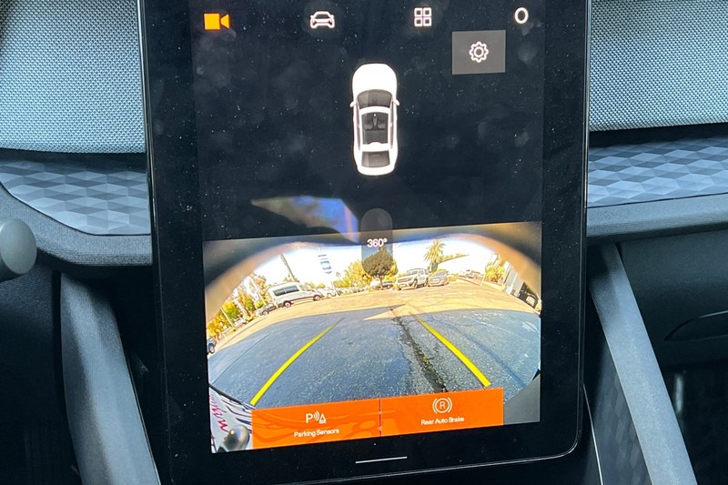 Polestar 2 Vehicle Full-screen Gallery Image 20