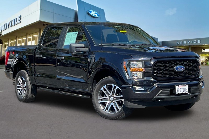 Ford F-150 Vehicle Full-screen Gallery Image 02