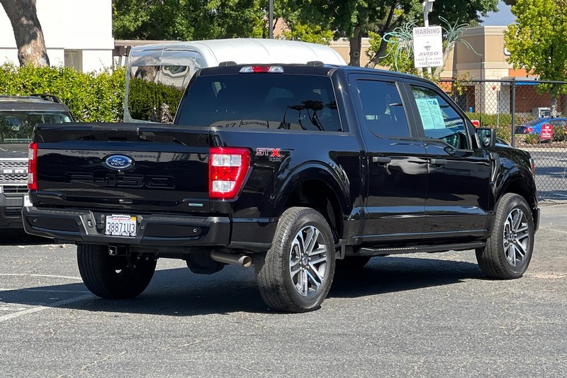 Ford F-150 Vehicle Full-screen Gallery Image 04