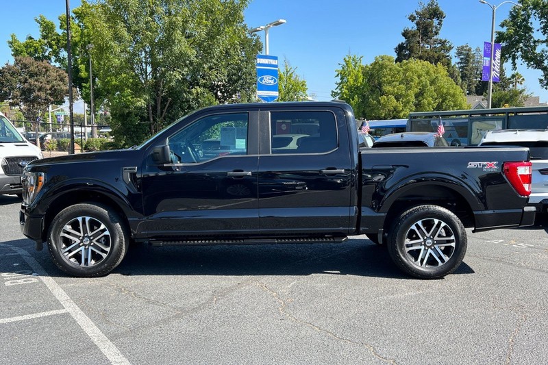 Ford F-150 Vehicle Full-screen Gallery Image 07