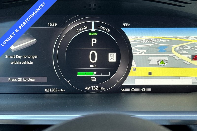 Jaguar I-PACE Vehicle Full-screen Gallery Image 25