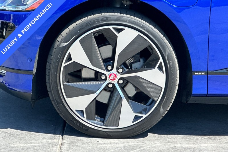 Jaguar I-PACE Vehicle Full-screen Gallery Image 27
