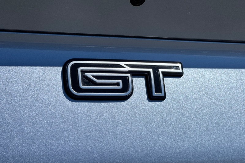 Ford Mustang Mach-E Vehicle Full-screen Gallery Image 29