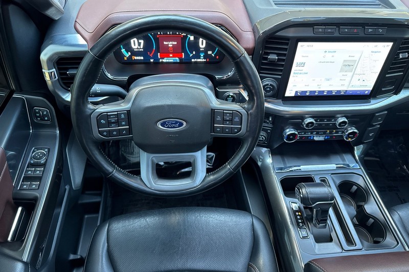 Ford F-150 Vehicle Full-screen Gallery Image 15