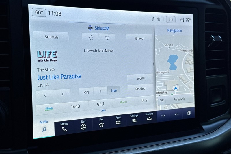 Ford F-150 Vehicle Full-screen Gallery Image 18