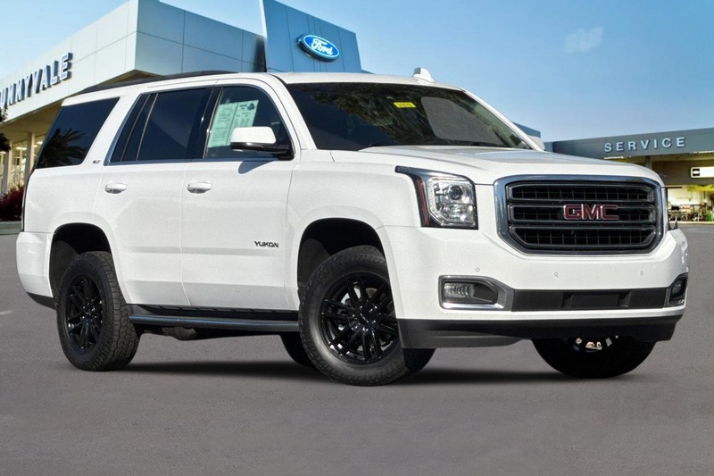GMC Yukon Vehicle Full-screen Gallery Image 02