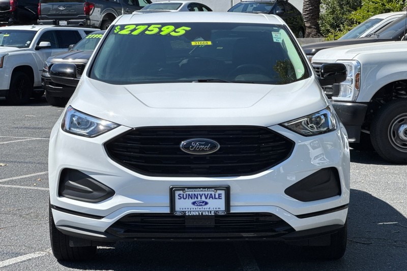 Ford Edge Vehicle Full-screen Gallery Image 10
