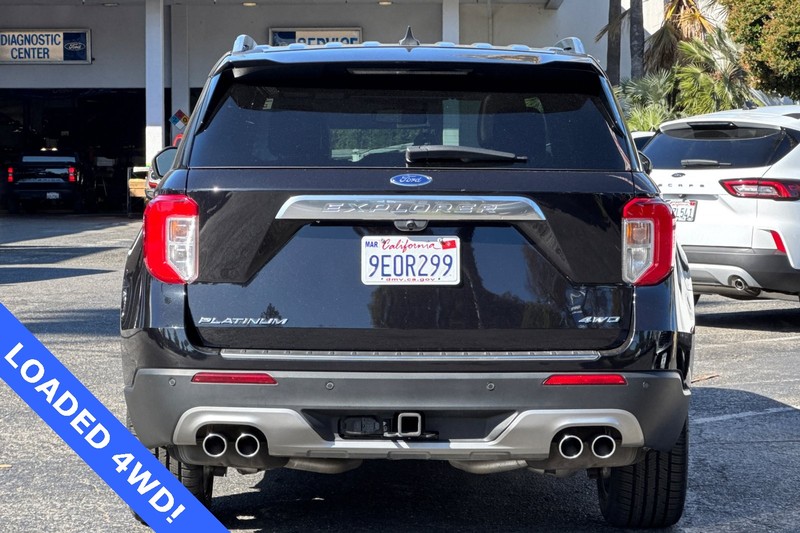 Ford Explorer Vehicle Full-screen Gallery Image 05