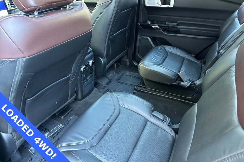 Ford Explorer Vehicle Full-screen Gallery Image 13
