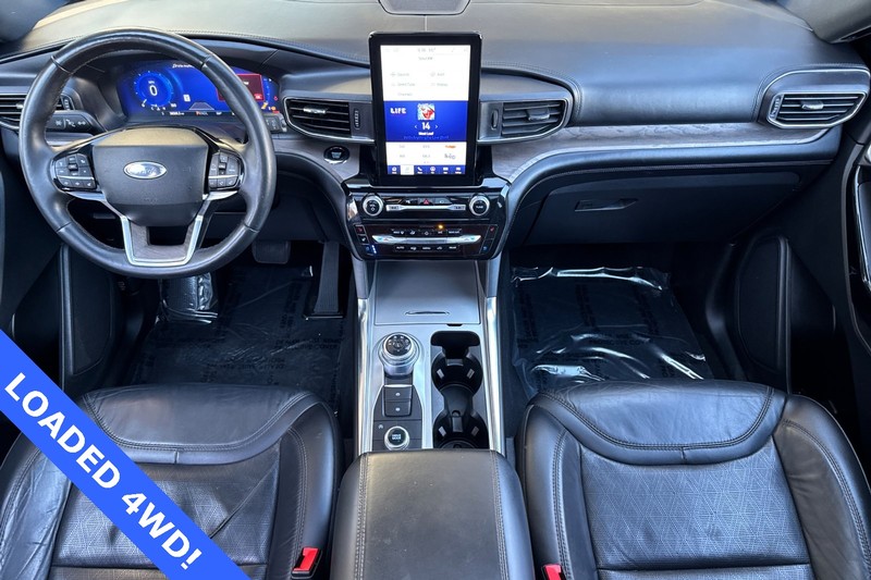 Ford Explorer Vehicle Full-screen Gallery Image 14