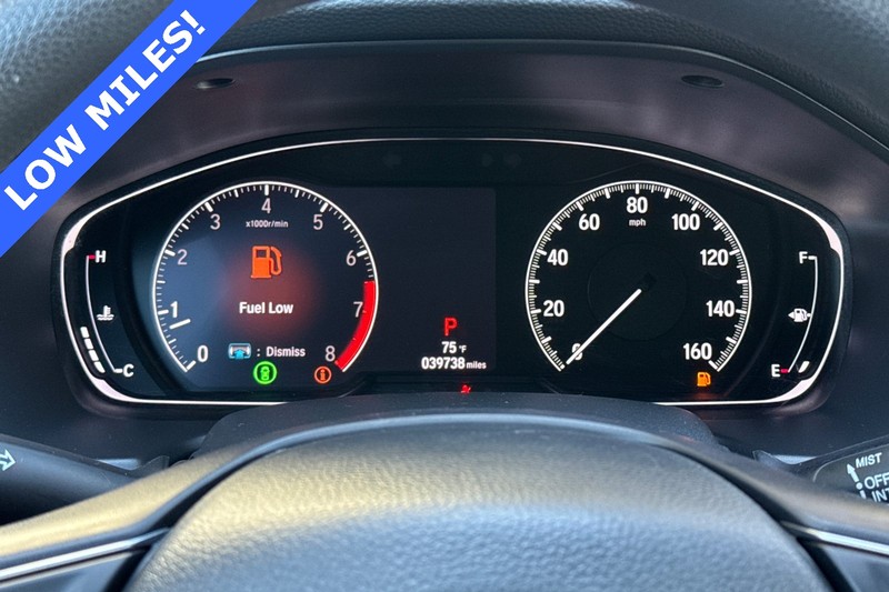 Honda Accord Sedan Vehicle Full-screen Gallery Image 23