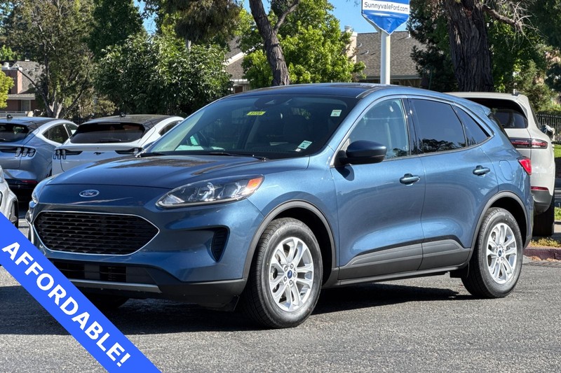 Ford Escape Vehicle Full-screen Gallery Image 09
