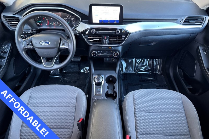 Ford Escape Vehicle Full-screen Gallery Image 14