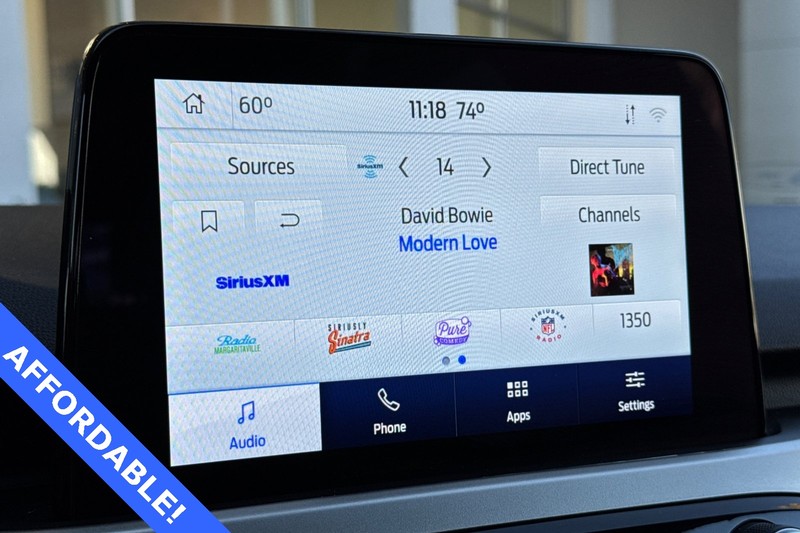 Ford Escape Vehicle Full-screen Gallery Image 19